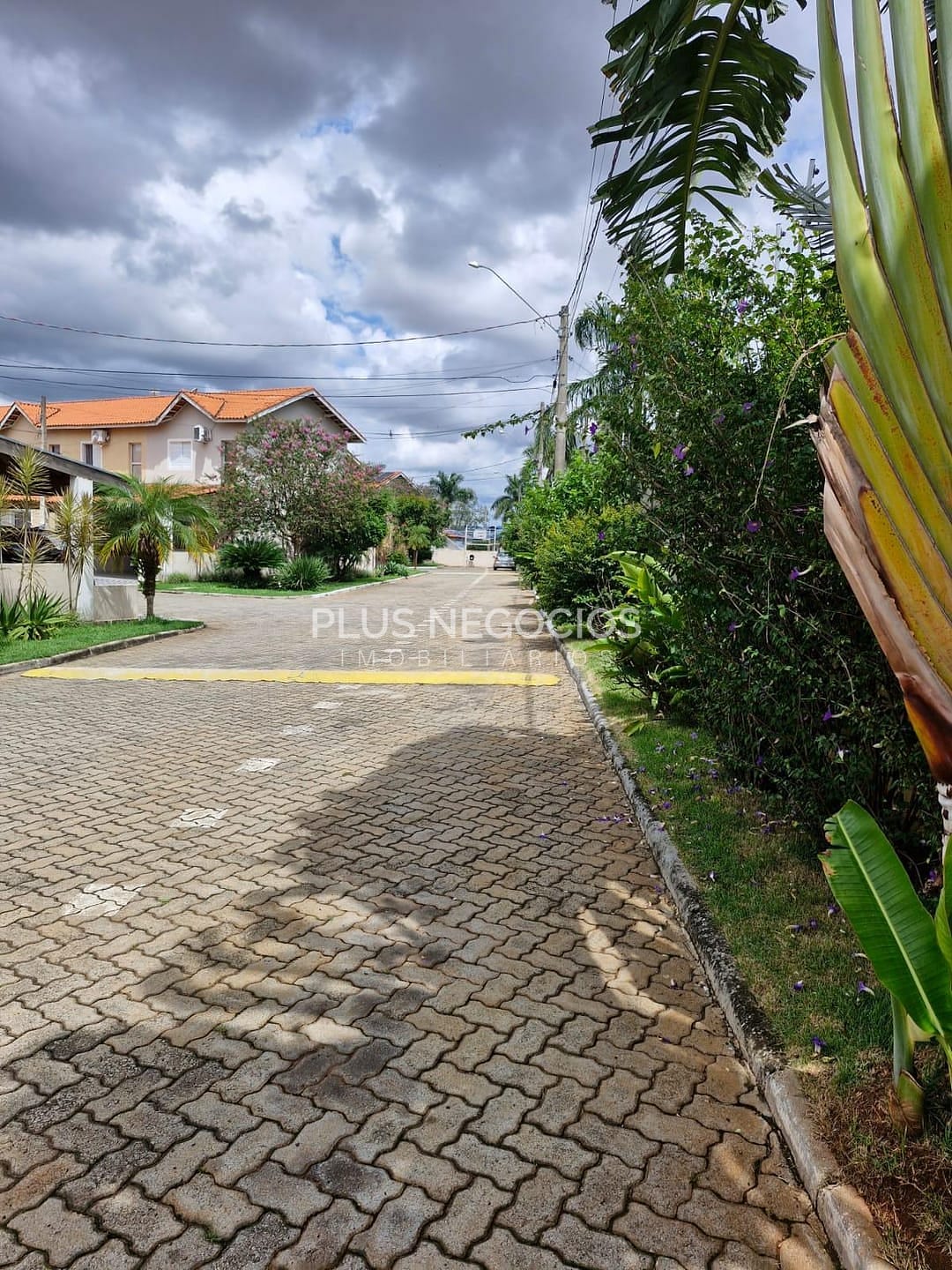 Casa à venda com 2 quartos, 69m² - Foto 12