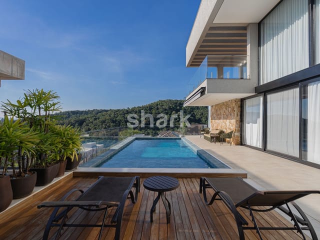 Casa com 1269m² 4 quartos e 7 banheiros, à venda ou para alugar, no bairro Alphaville em Santana de Parnaíba