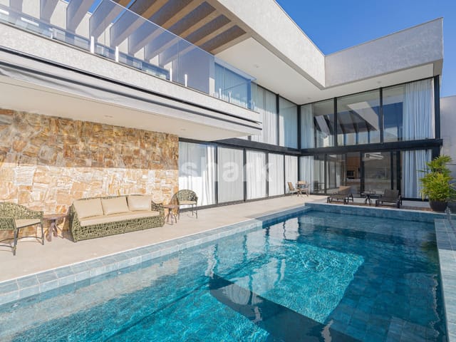 Casa com 1269m² 4 quartos e 7 banheiros, à venda ou para alugar, no bairro Alphaville em Santana de Parnaíba
