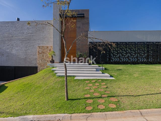 Casa com 1269m² 4 quartos e 7 banheiros, à venda ou para alugar, no bairro Alphaville em Santana de Parnaíba