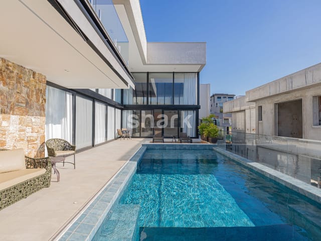 Casa com 1269m² 4 quartos e 7 banheiros, à venda ou para alugar, no bairro Alphaville em Santana de Parnaíba