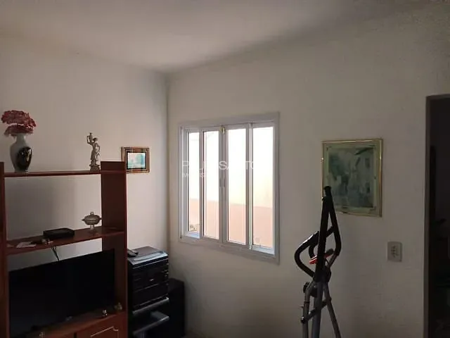 Casa com 165m² 3 quartos e 2 banheiros, à venda, no bairro Jardim Leocádia em Sorocaba