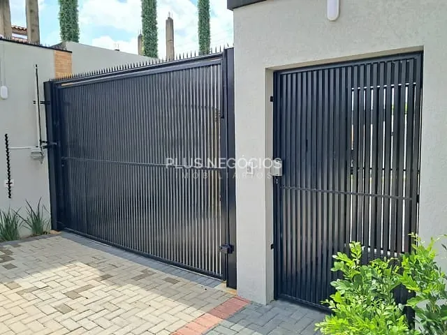 Casa com 120m² 3 quartos e 2 banheiros, à venda, no bairro Vila Colorau em Sorocaba