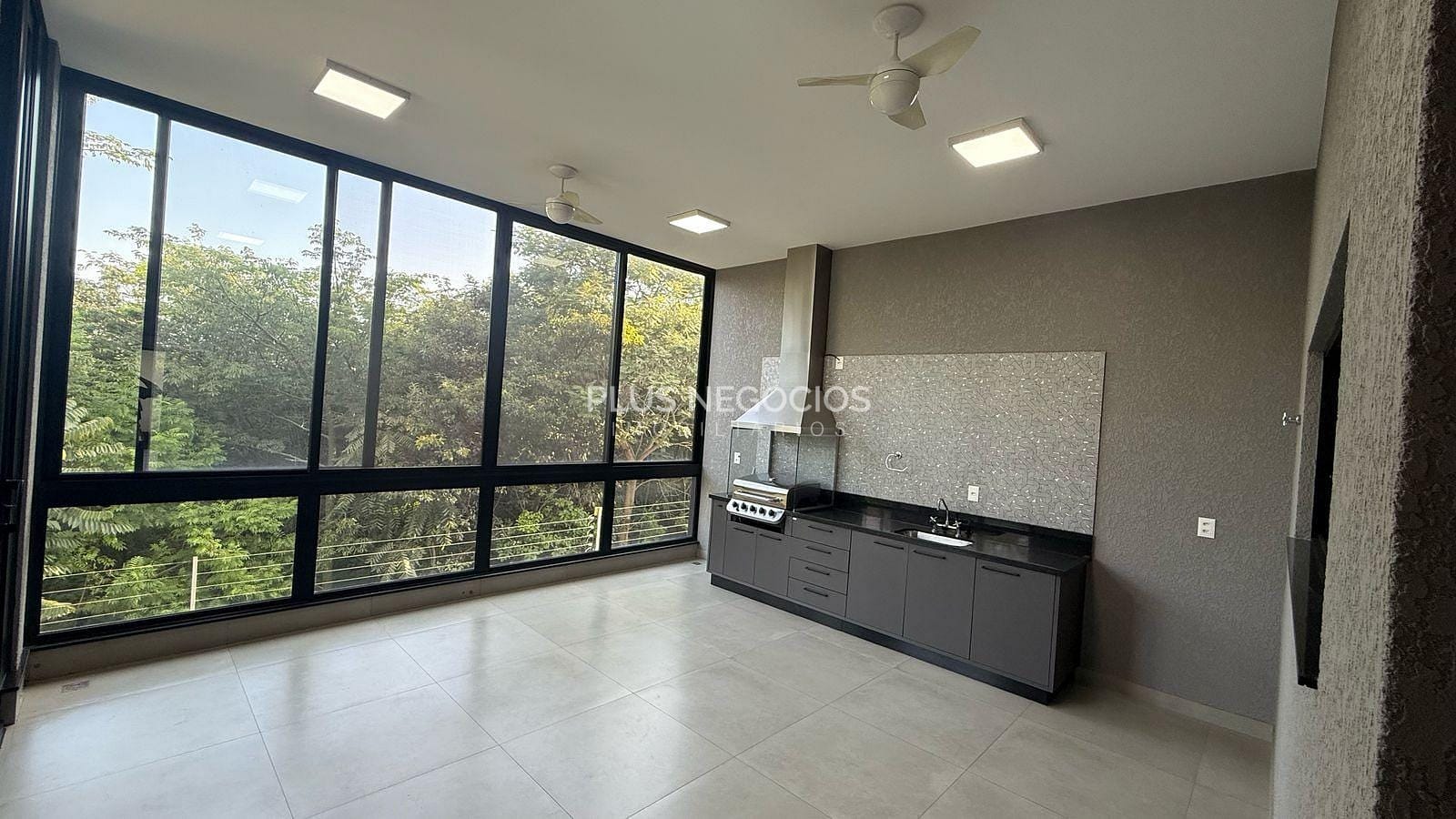 Casa à venda e aluguel com 2 quartos, 226m² - Foto 16