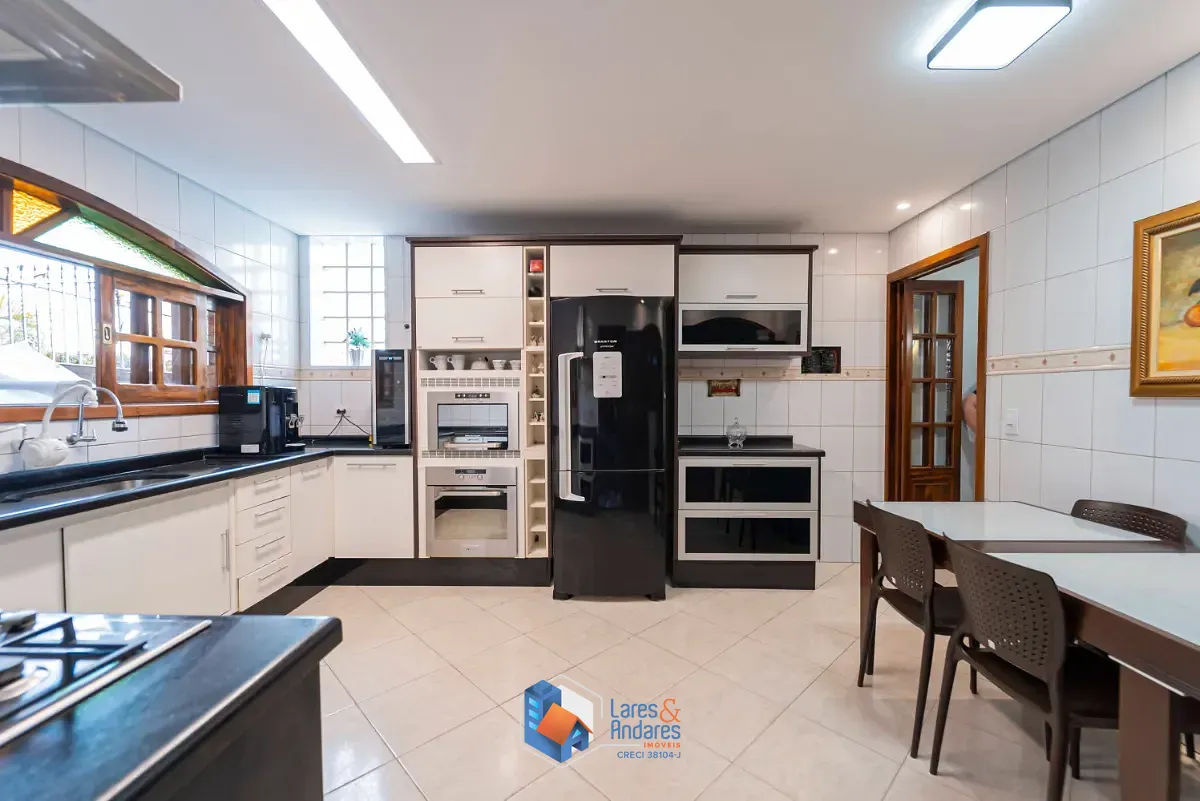 Casa, 3 quartos, 235 m² - Foto 9