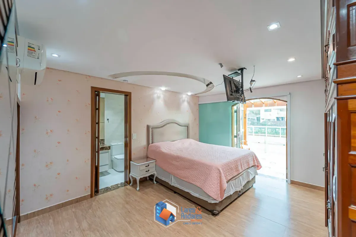 Casa, 3 quartos, 235 m² - Foto 15
