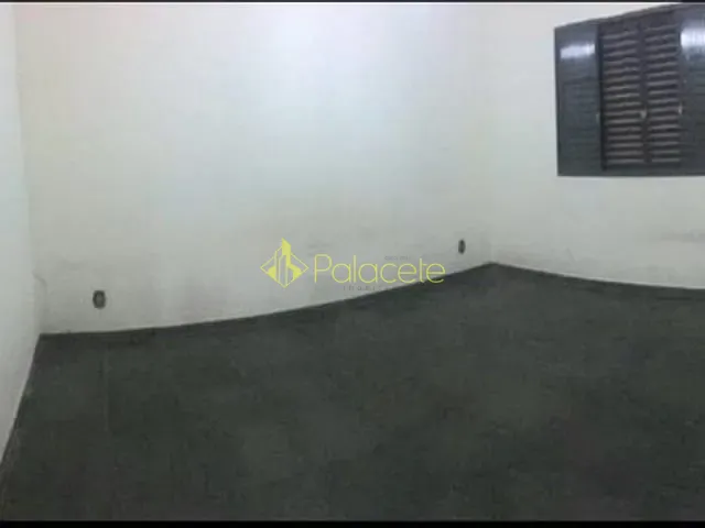 Casa com 250m² 3 quartos e 2 banheiros, à venda, no bairro Jardim Independência em Taubaté