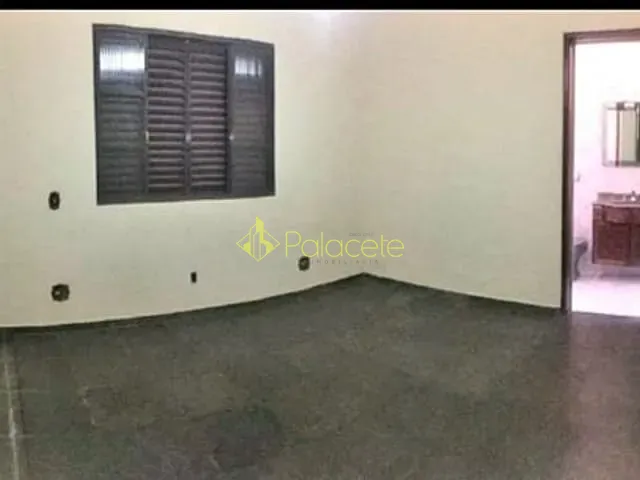 Casa com 250m² 3 quartos e 2 banheiros, à venda, no bairro Jardim Independência em Taubaté
