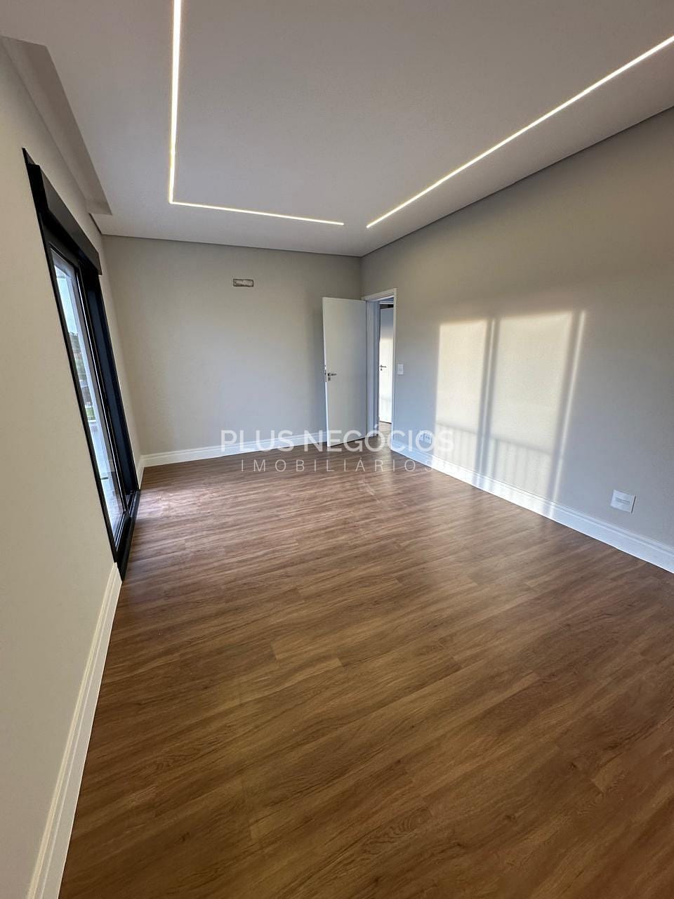 Casa para alugar com 3 quartos, 300m² - Foto 28