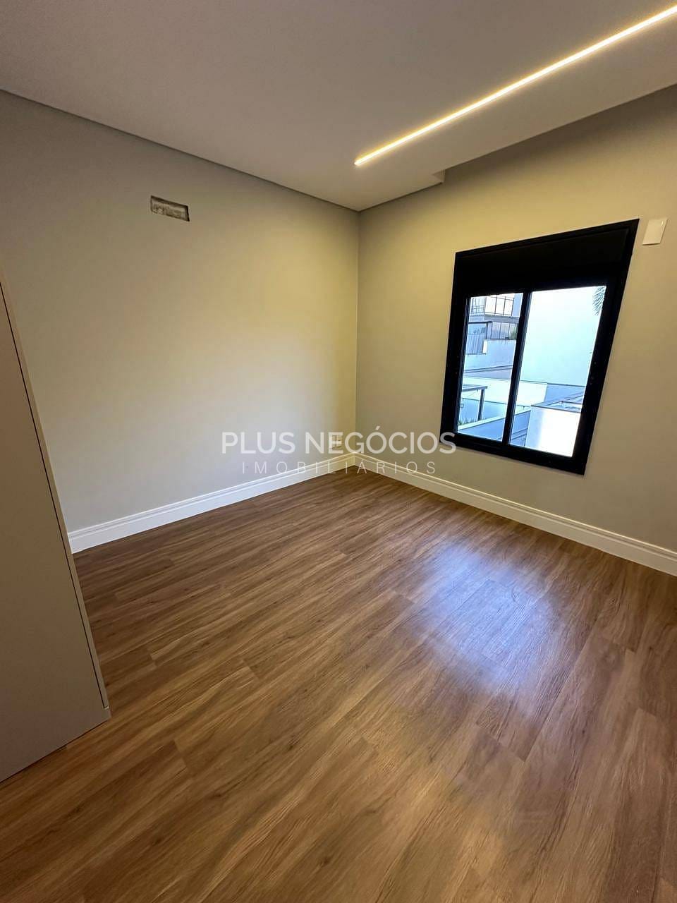Casa para alugar com 3 quartos, 300m² - Foto 42