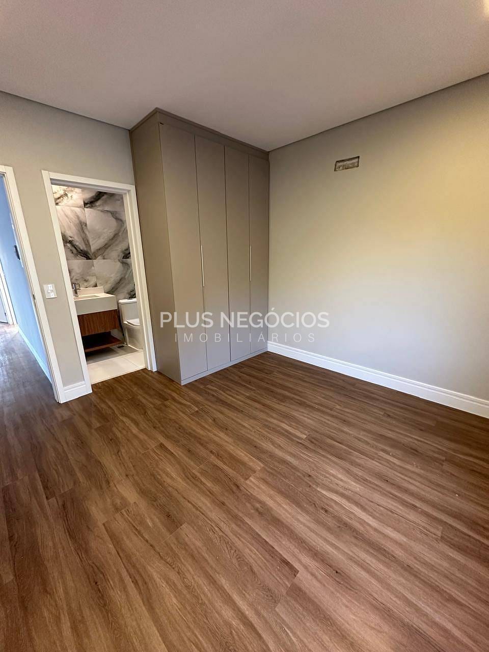 Casa para alugar com 3 quartos, 300m² - Foto 39