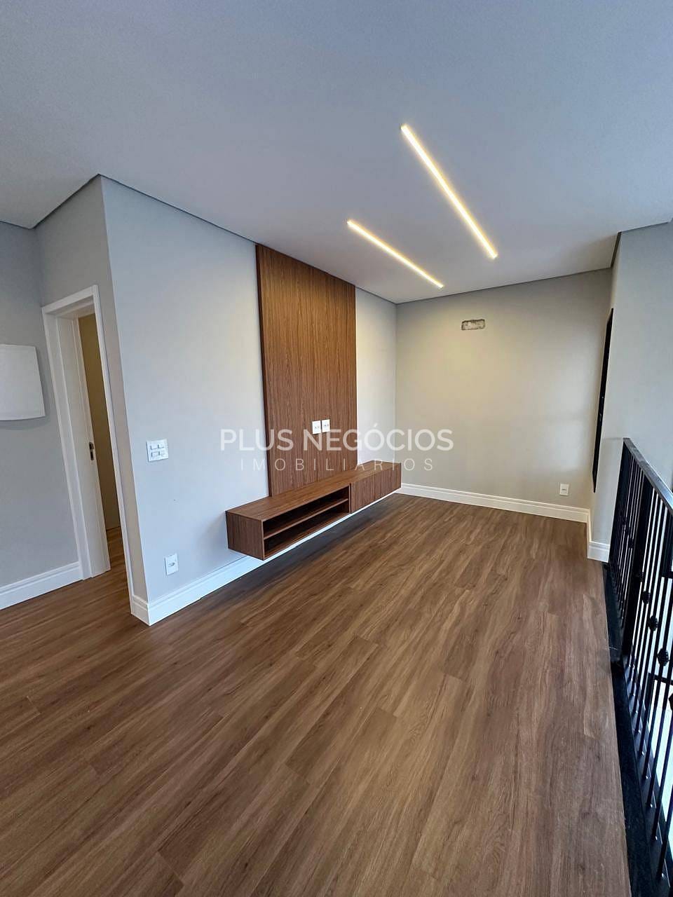 Casa para alugar com 3 quartos, 300m² - Foto 47
