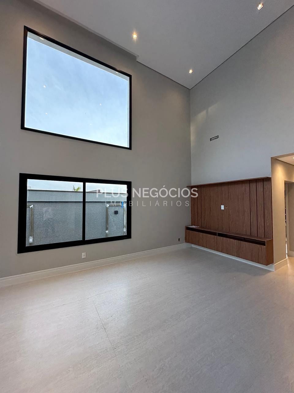 Casa para alugar com 3 quartos, 300m² - Foto 8