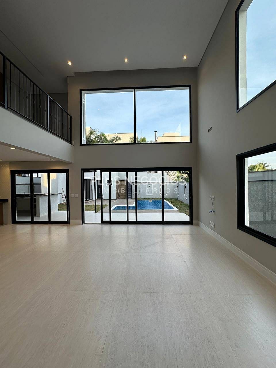 Casa para alugar com 3 quartos, 300m² - Foto 10