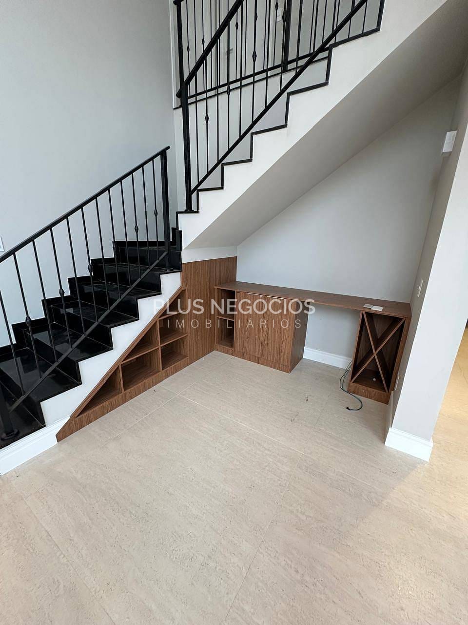 Casa para alugar com 3 quartos, 300m² - Foto 7