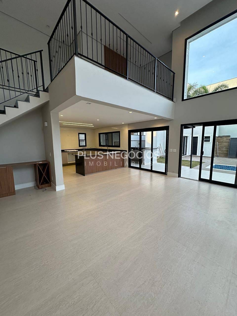 Casa para alugar com 3 quartos, 300m² - Foto 5