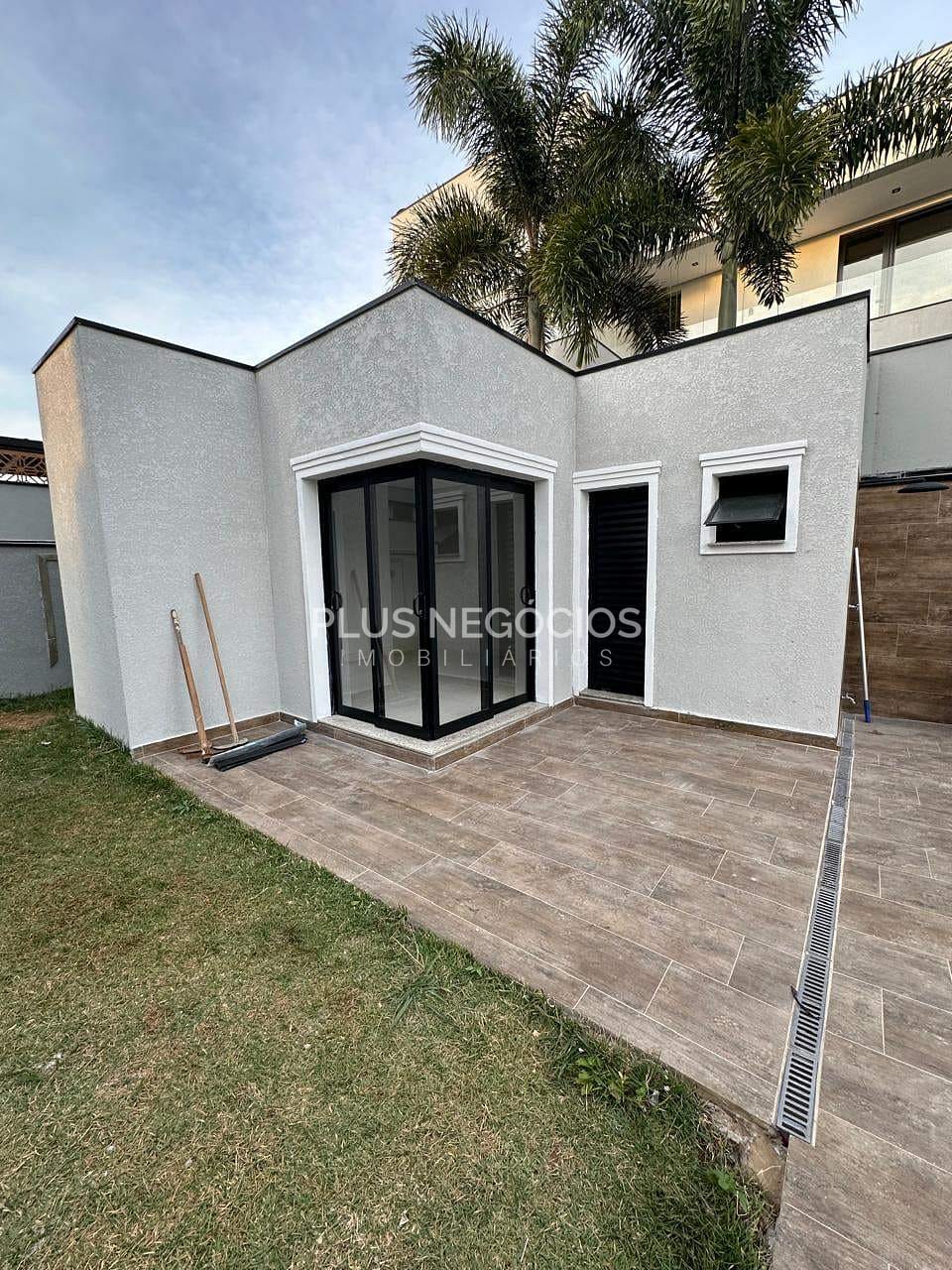 Casa para alugar com 3 quartos, 300m² - Foto 59