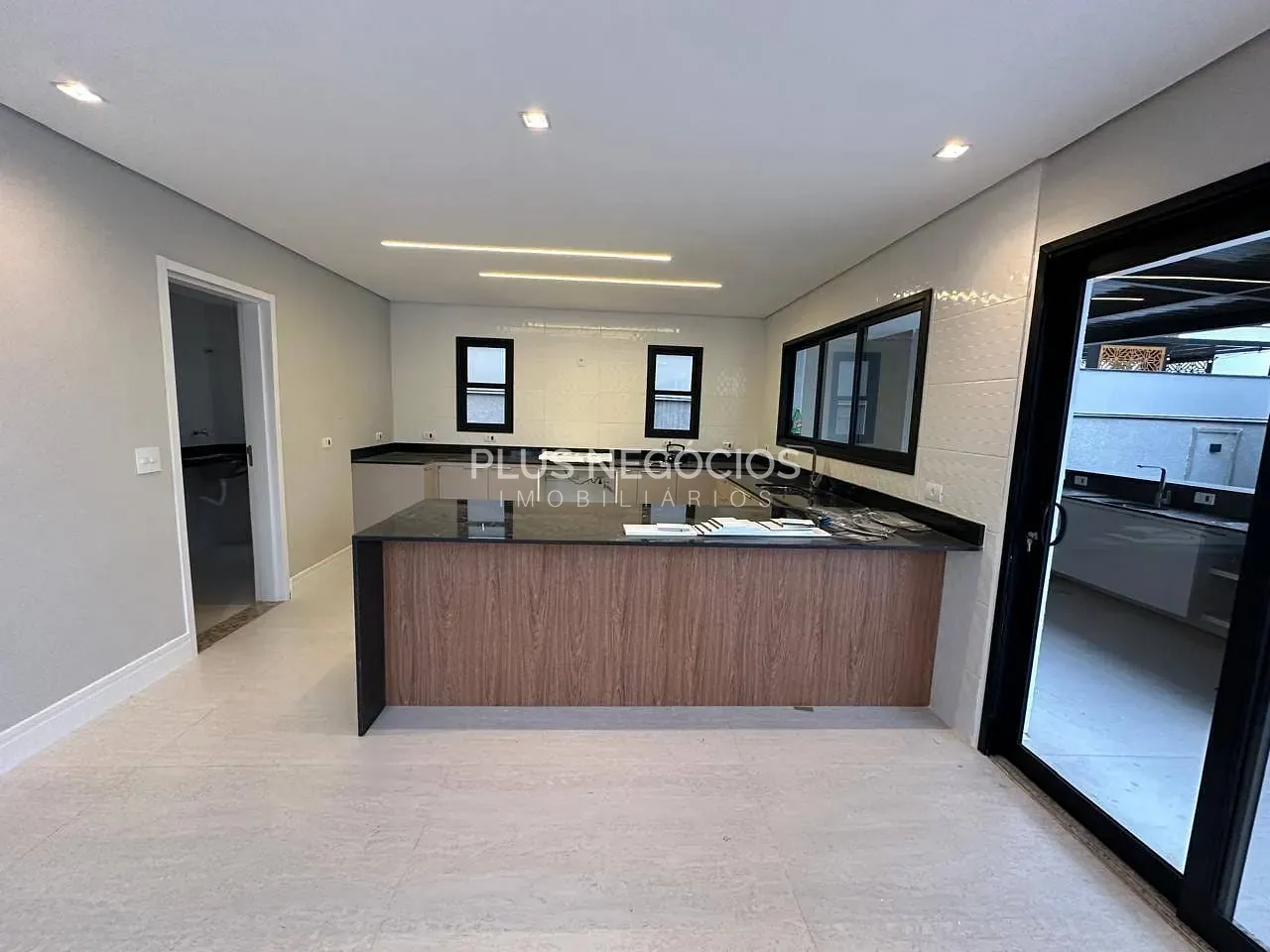 Casa, 3 quartos, 300 m² - Foto 15