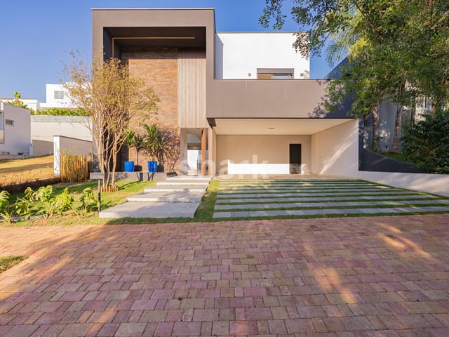 Casa com 465m² 4 quartos e 7 banheiros, à venda, no bairro Alphaville em Santana de Parnaíba