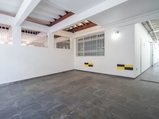 Foto do Casa - Casa para venda e locação em Vila Olímpia com 4 quartos, sendo 2 suítes, 208m² | Lares e Andares Imóveis