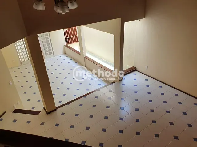 Casa com 300m² 5 quartos e 5 banheiros, à venda, no bairro Jardim do Lago em Campinas