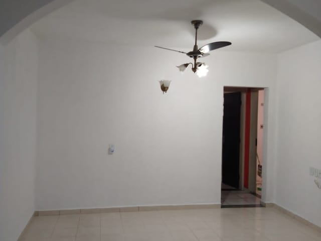 Casa com 250m² 3 quartos e 2 banheiros, à venda, no bairro Parque Jaraguá em Taubaté