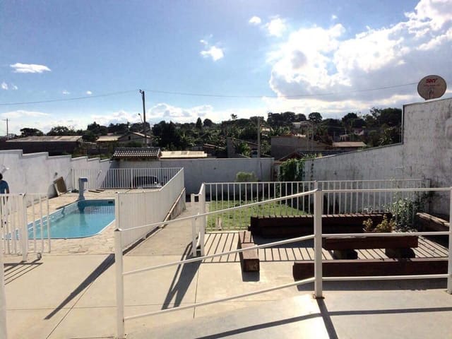 Casa 1 quarto e 2 banheiros, à venda, no bairro Parque Shangrilá em Pindamonhangaba