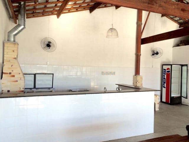 Casa 1 quarto e 2 banheiros, à venda, no bairro Parque Shangrilá em Pindamonhangaba