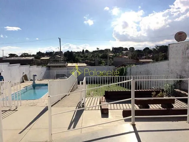 Casa 1 quarto e 2 banheiros, à venda, no bairro Parque Shangrilá em Pindamonhangaba