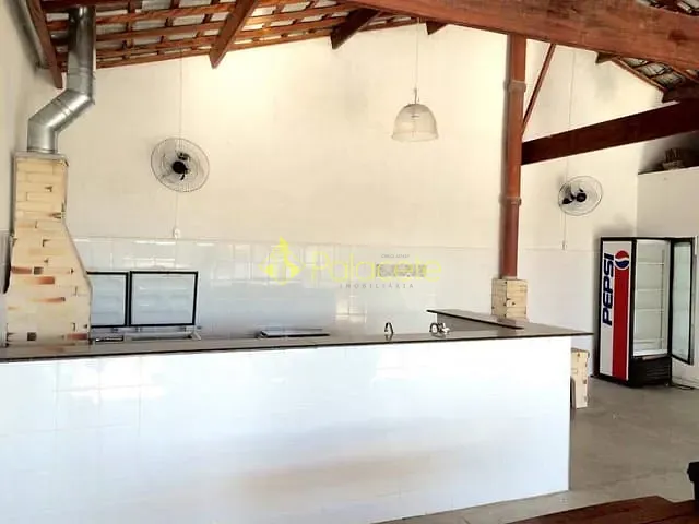 Casa 1 quarto e 2 banheiros, à venda, no bairro Parque Shangrilá em Pindamonhangaba
