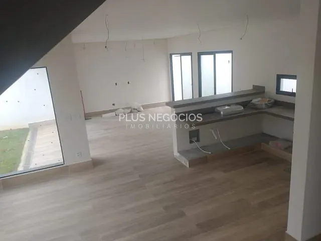 Casa com 195m² 3 quartos e 3 banheiros, à venda, no bairro Cajuru do Sul em Sorocaba