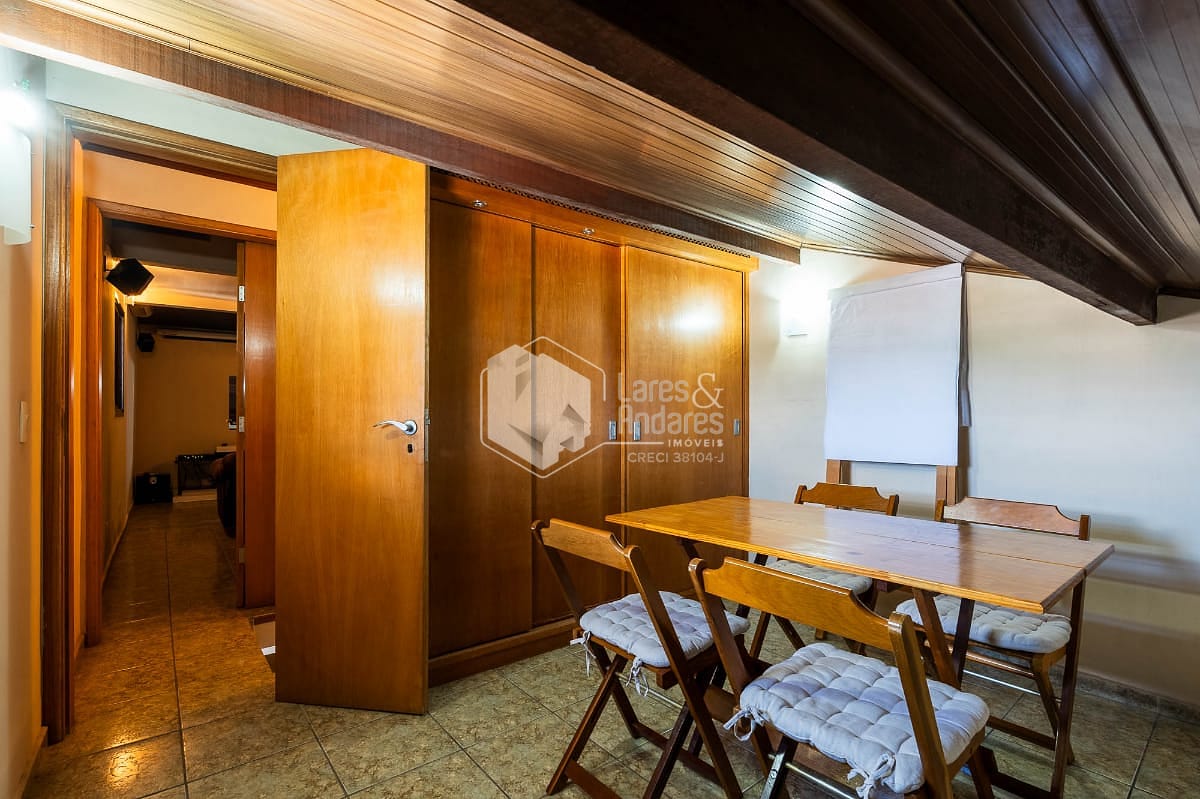 Casa, 3 quartos, 242 m² - Foto 55