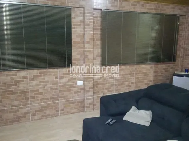 Casa com 300m², à venda, no bairro Conjunto Habitacional Maria Cecília Serrano de Oliveira em Londrina
