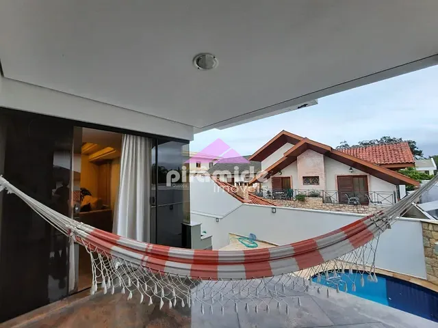 Casa com 360m² 4 quartos e 2 banheiros, à venda, no bairro Jardim das Colinas em São José dos Campos