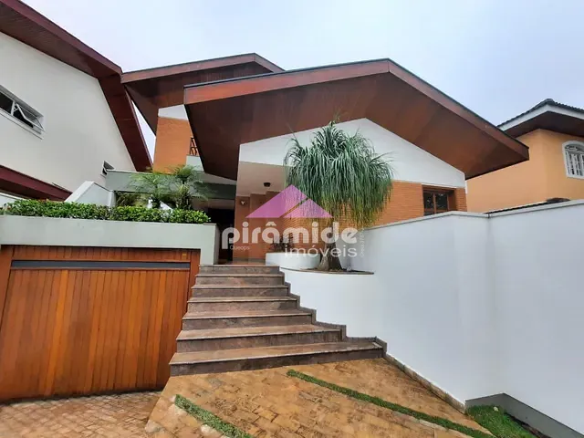Casa com 360m² 4 quartos e 2 banheiros, à venda, no bairro Jardim das Colinas em São José dos Campos