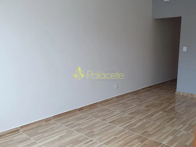 Casa com 125m² 3 quartos e 2 banheiros, à venda, no bairro Esplanada Santa Terezinha em Taubaté