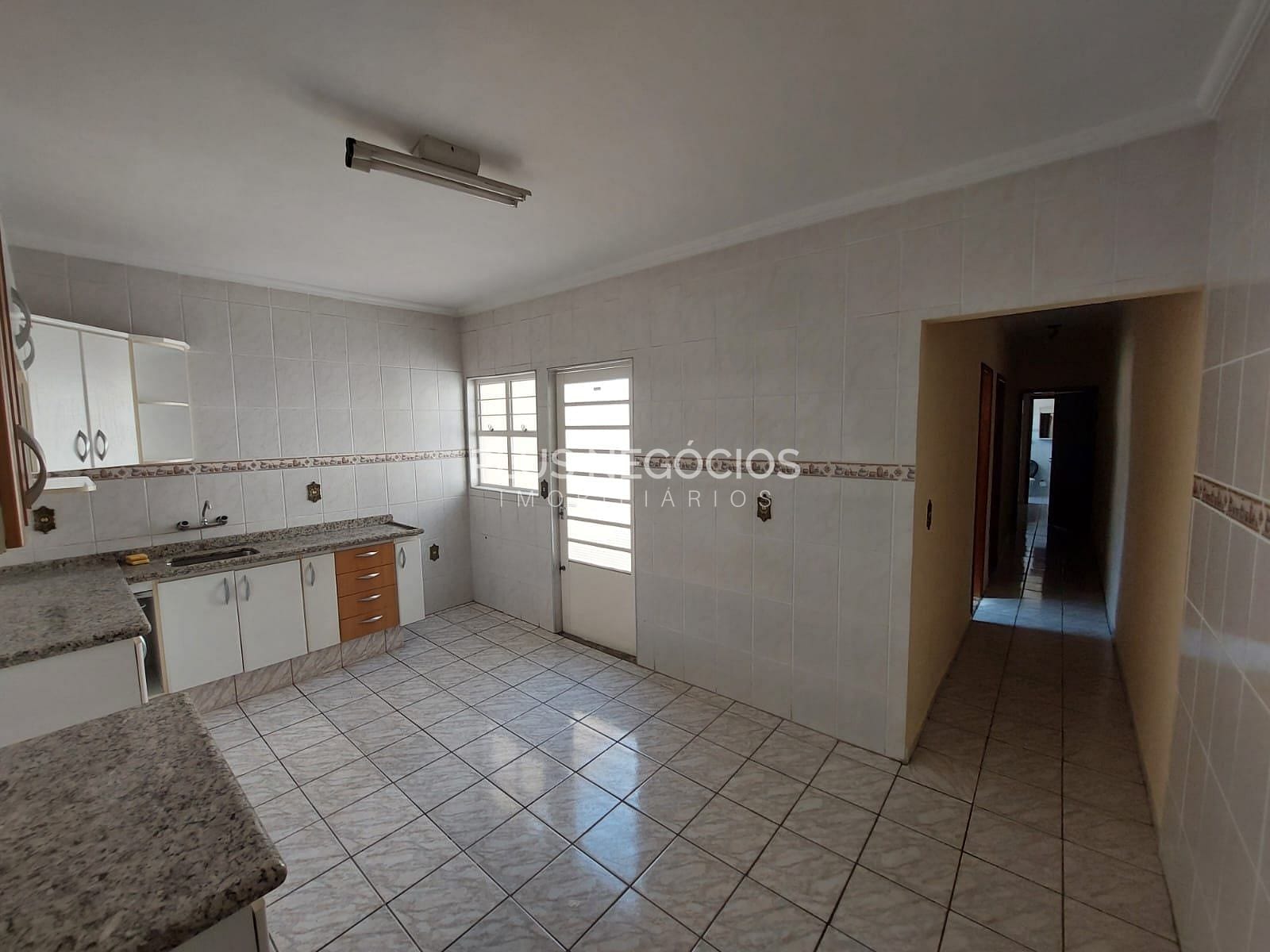 Casa à venda com 2 quartos, 75m² - Foto 16