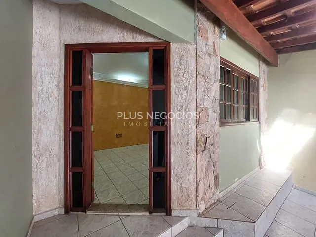 Casa com 125m² 2 quartos e 2 banheiros, à venda, no bairro Jardim São Carlos em Sorocaba