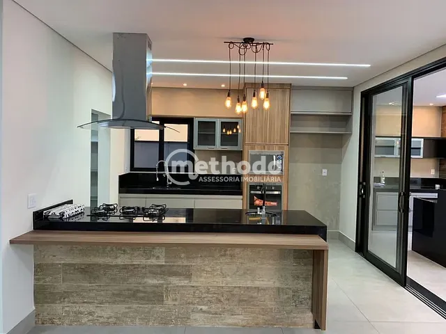 Casa com 360m² 4 quartos e 6 banheiros, à venda, no bairro Swiss Park em Campinas