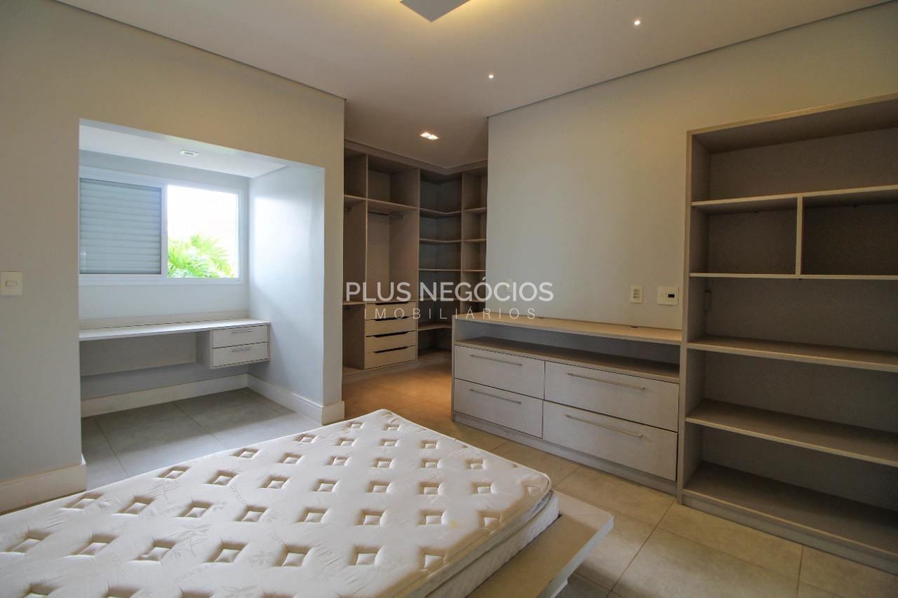 Casa à venda e aluguel com 4 quartos, 453m² - Foto 15