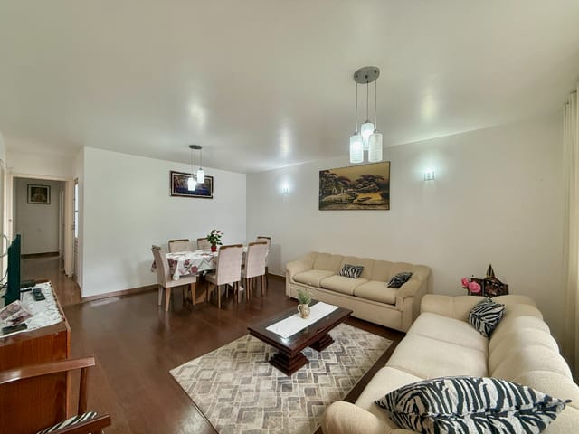 Foto do Casa - Casa tipo para venda em Interlagos com 4 quartos, sendo 1 suíte, 165m² | Lares e Andares Imóveis