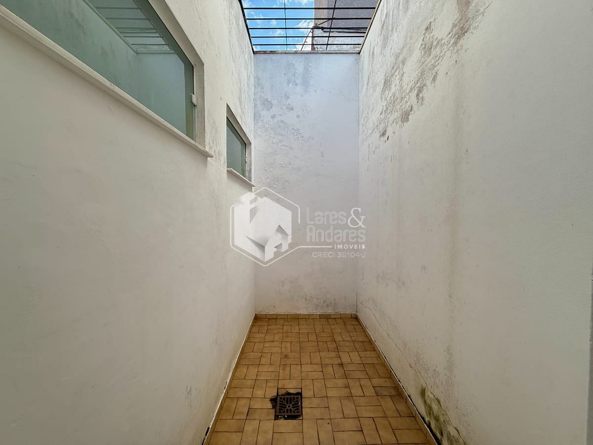 Casa à venda com 4 quartos, 165m² - Foto 36