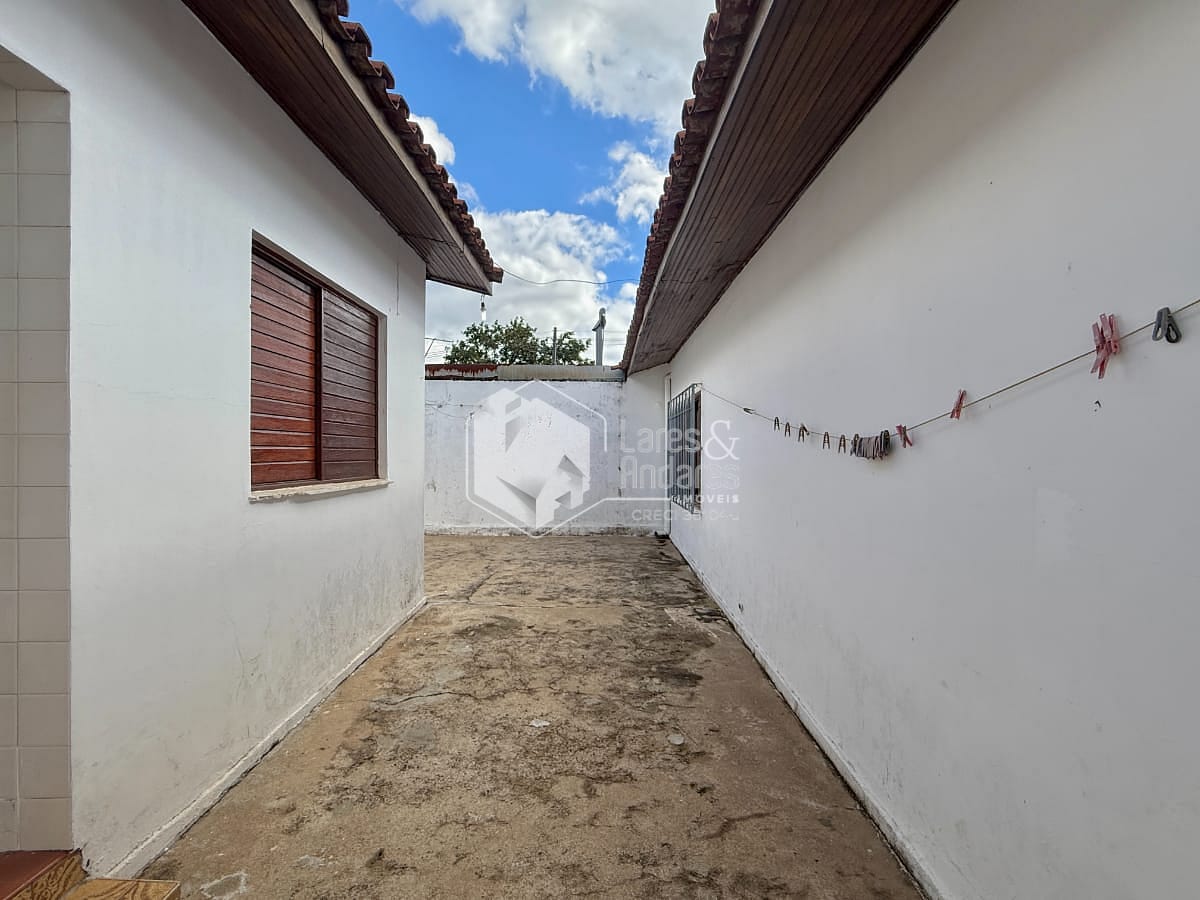 Casa à venda com 4 quartos, 165m² - Foto 48