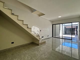 Foto do Casa-Casa tipo para venda em Vila Santana com 3 quartos, sendo 3 suítes, 131m²