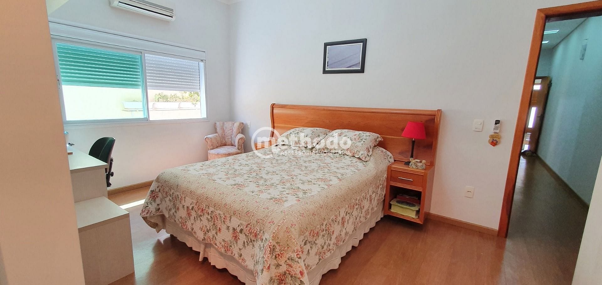 Casa, 3 quartos, 278 m² - Foto 28