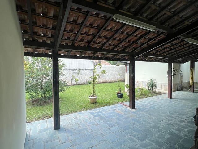 Casa com 821m² 5 quartos e 2 banheiros, à venda, no bairro Jardim das Nações em Taubaté