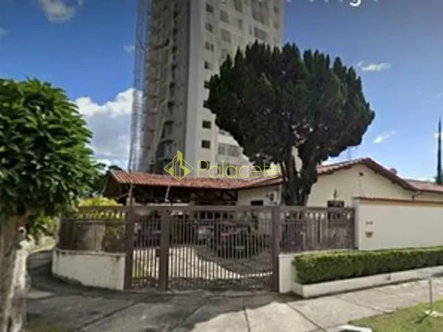 Casa com 821m² 5 quartos e 2 banheiros, à venda, no bairro Jardim das Nações em Taubaté
