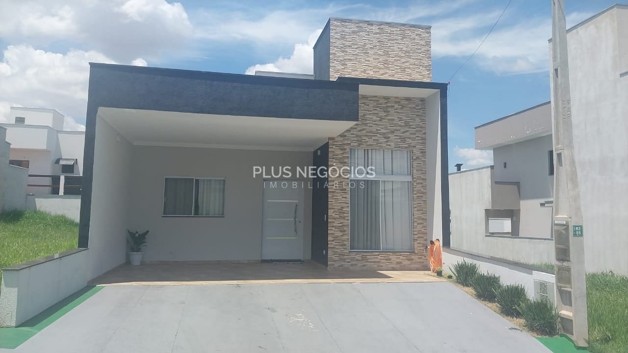 Casa à venda com 2 quartos, 110m² - Foto 1