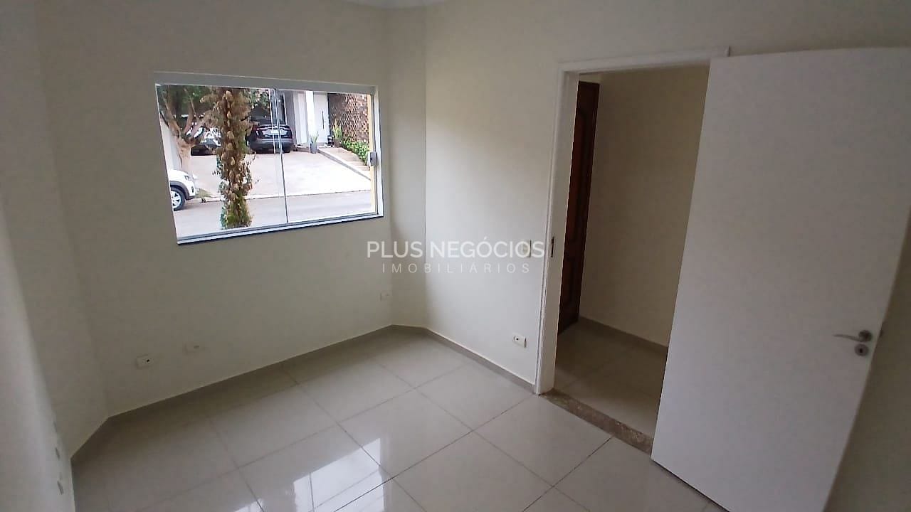 Casa à venda e aluguel com 4 quartos, 228m² - Foto 4
