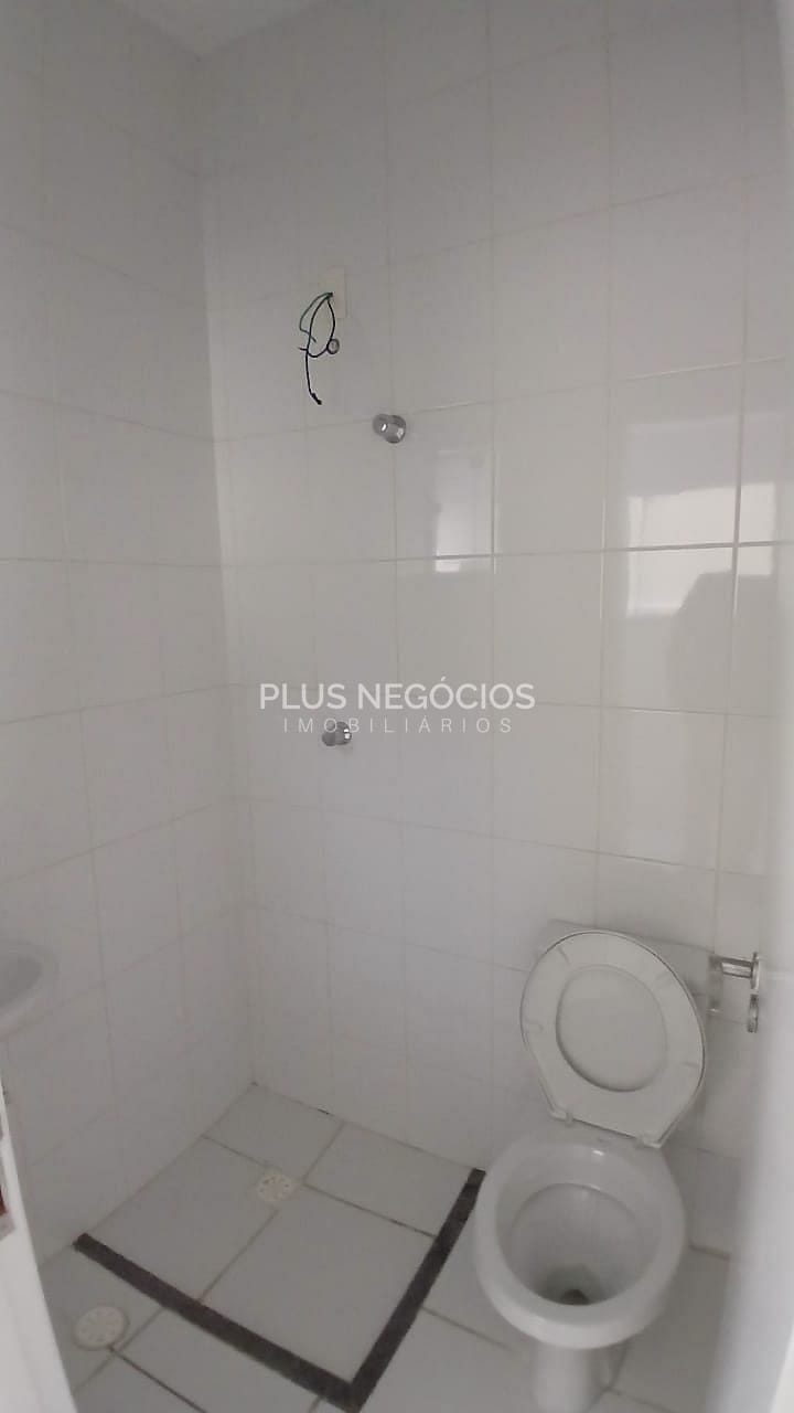 Casa à venda e aluguel com 4 quartos, 228m² - Foto 11